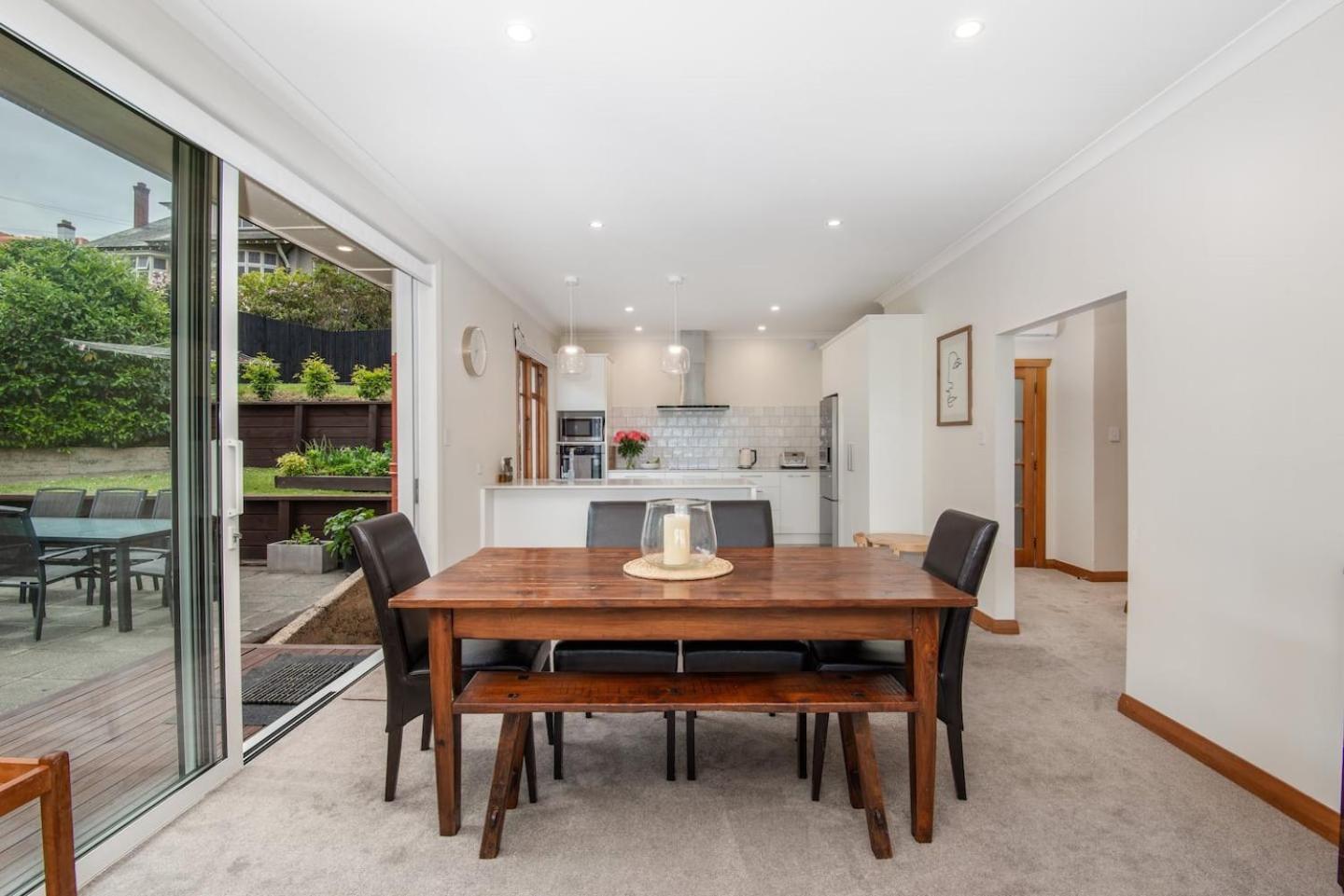 Stunning Family Home In Andersons Bay Dunedin Exteriör bild